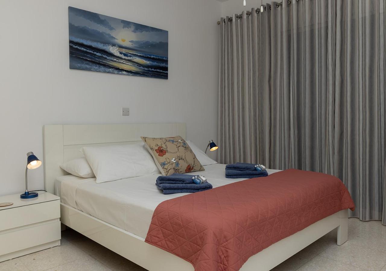 105 Kings Palace - Fabulous 2 Bed, 2 Bath, Large Patio With Garden - Sea Views Пафос Екстер'єр фото