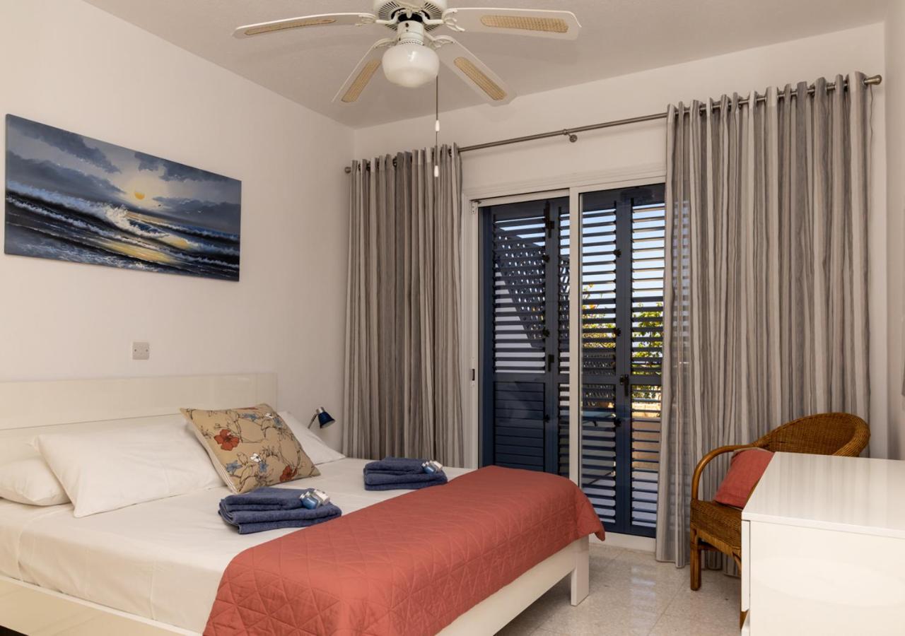 105 Kings Palace - Fabulous 2 Bed, 2 Bath, Large Patio With Garden - Sea Views Пафос Екстер'єр фото