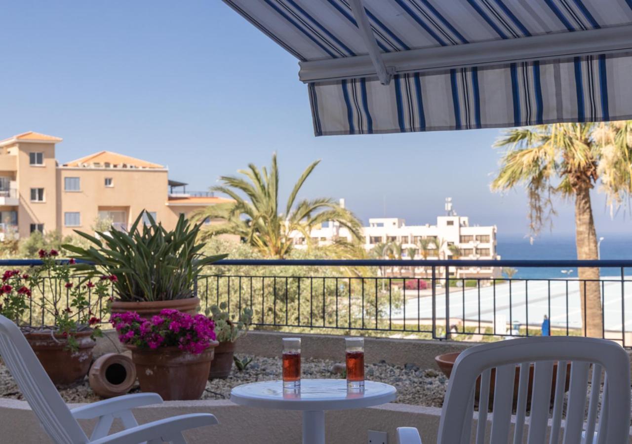 105 Kings Palace - Fabulous 2 Bed, 2 Bath, Large Patio With Garden - Sea Views Пафос Екстер'єр фото
