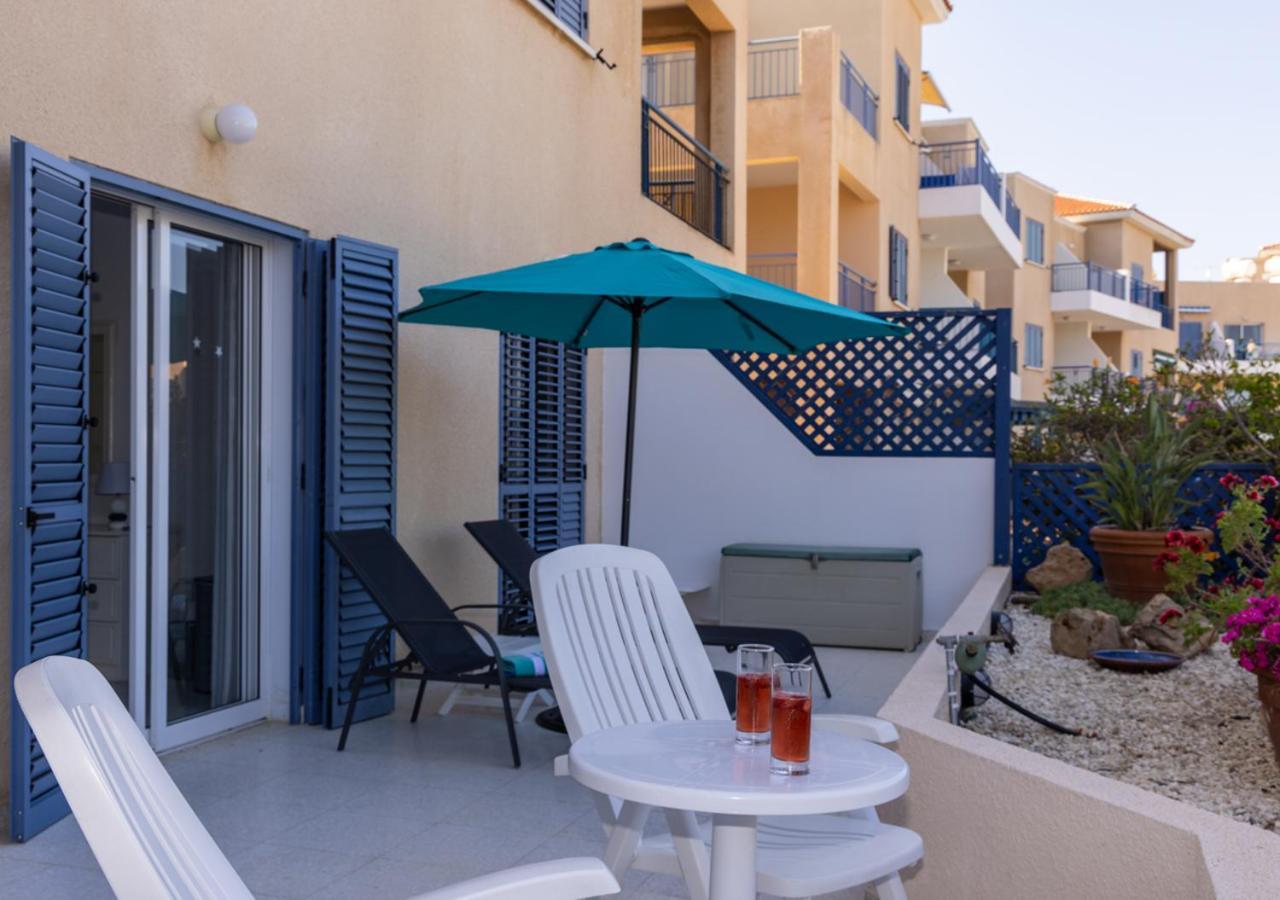 105 Kings Palace - Fabulous 2 Bed, 2 Bath, Large Patio With Garden - Sea Views Пафос Екстер'єр фото