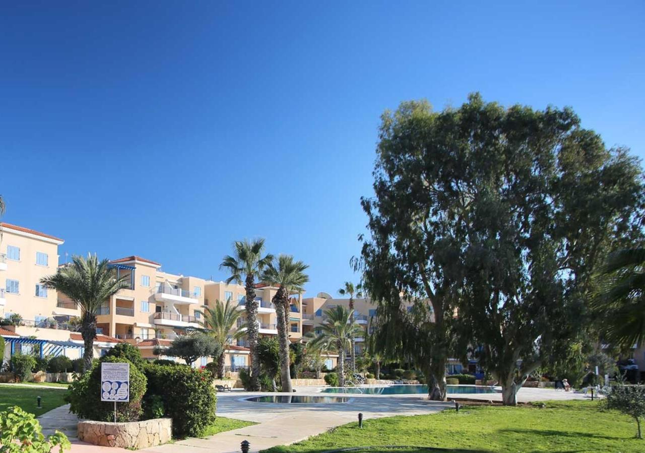 105 Kings Palace - Fabulous 2 Bed, 2 Bath, Large Patio With Garden - Sea Views Пафос Екстер'єр фото
