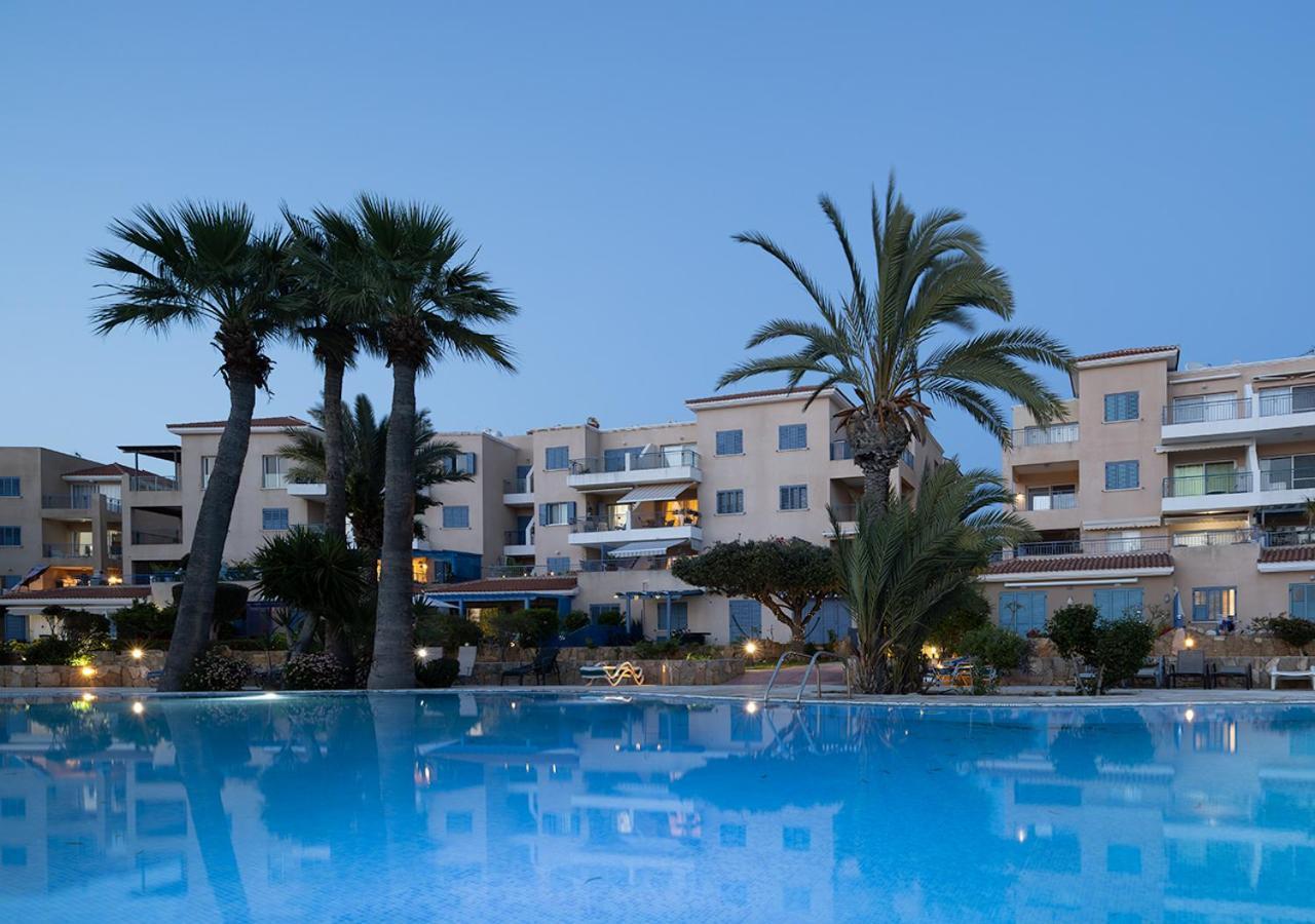 105 Kings Palace - Fabulous 2 Bed, 2 Bath, Large Patio With Garden - Sea Views Пафос Екстер'єр фото