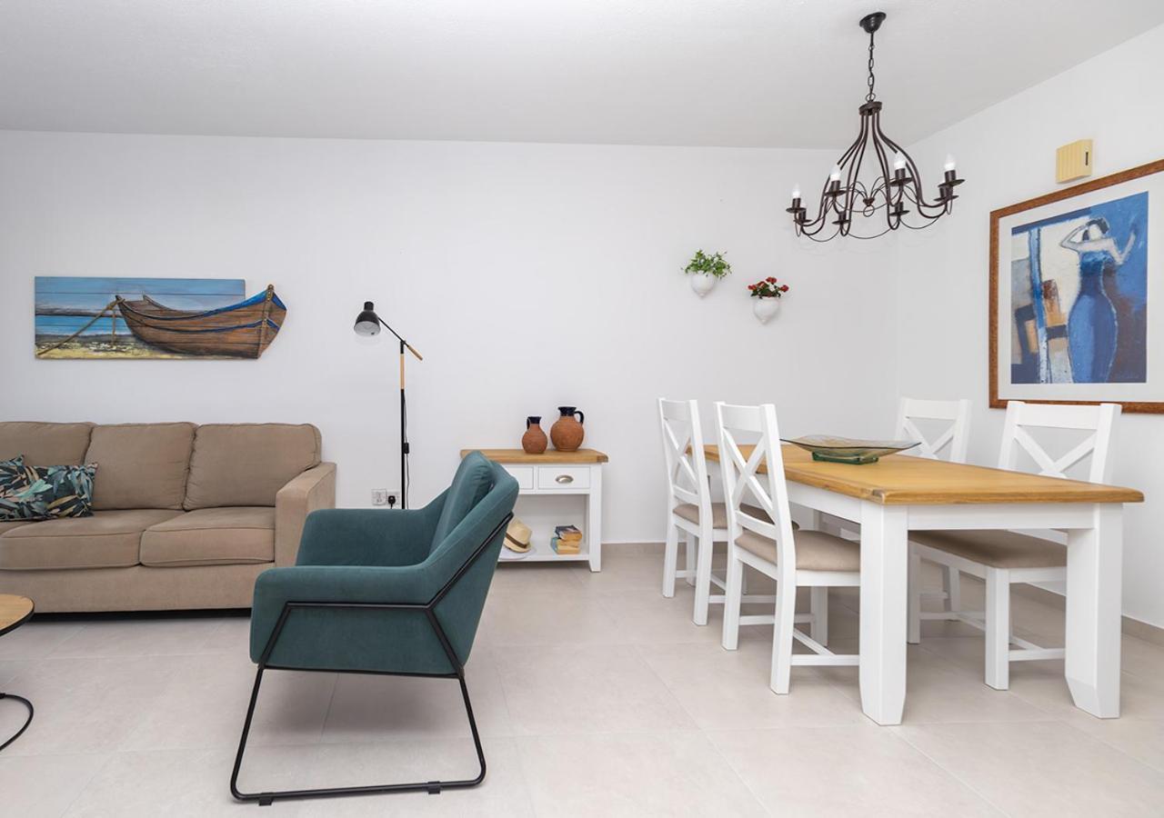 105 Kings Palace - Fabulous 2 Bed, 2 Bath, Large Patio With Garden - Sea Views Пафос Екстер'єр фото