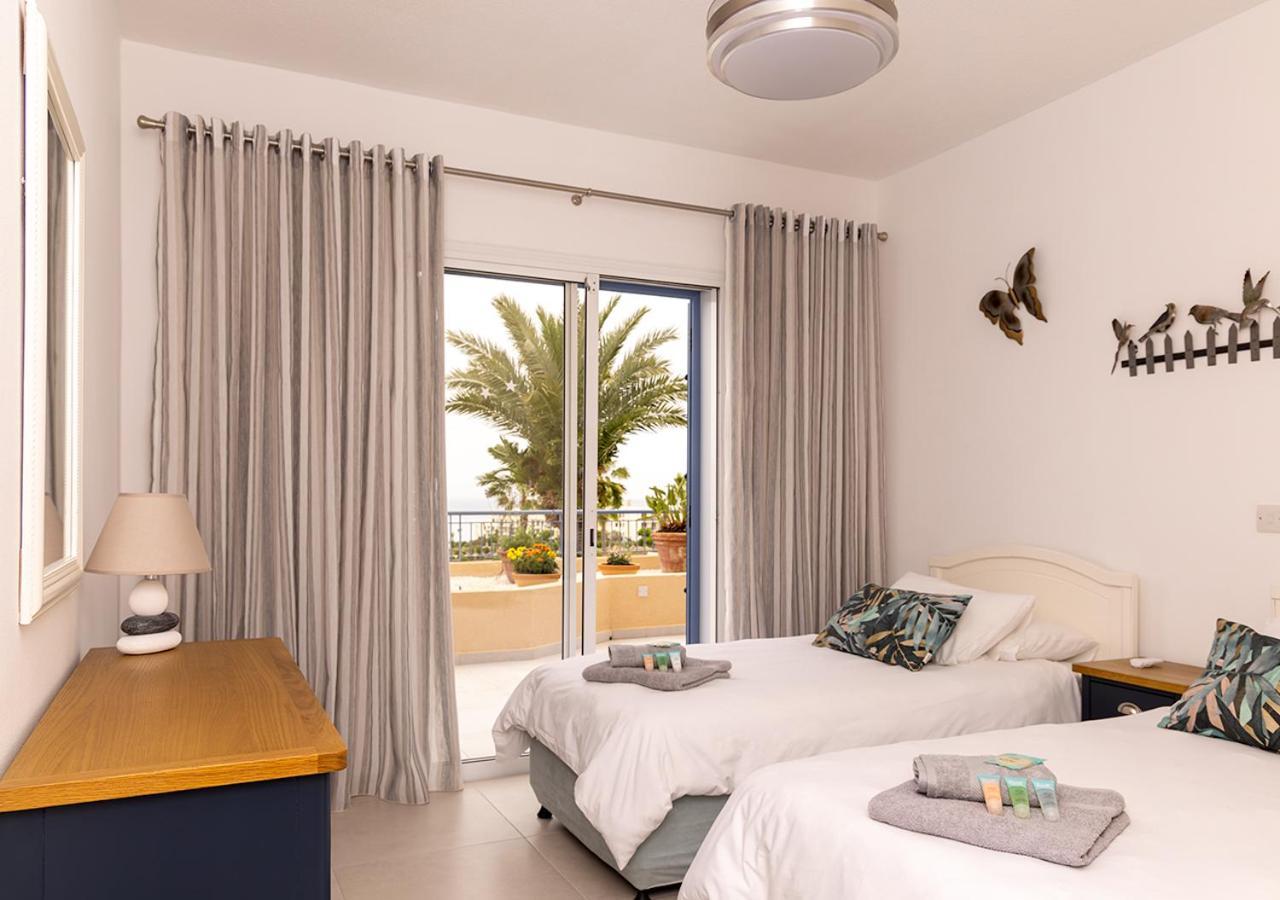 105 Kings Palace - Fabulous 2 Bed, 2 Bath, Large Patio With Garden - Sea Views Пафос Екстер'єр фото