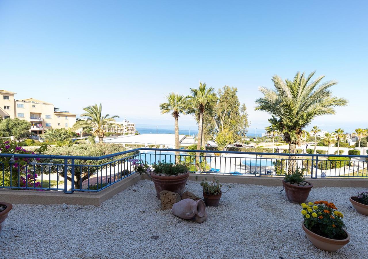 105 Kings Palace - Fabulous 2 Bed, 2 Bath, Large Patio With Garden - Sea Views Пафос Екстер'єр фото