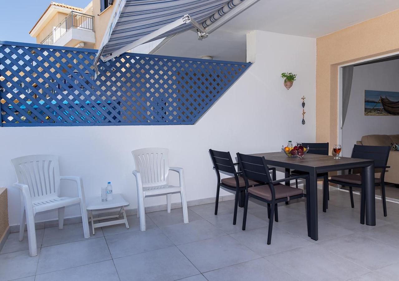 105 Kings Palace - Fabulous 2 Bed, 2 Bath, Large Patio With Garden - Sea Views Пафос Екстер'єр фото