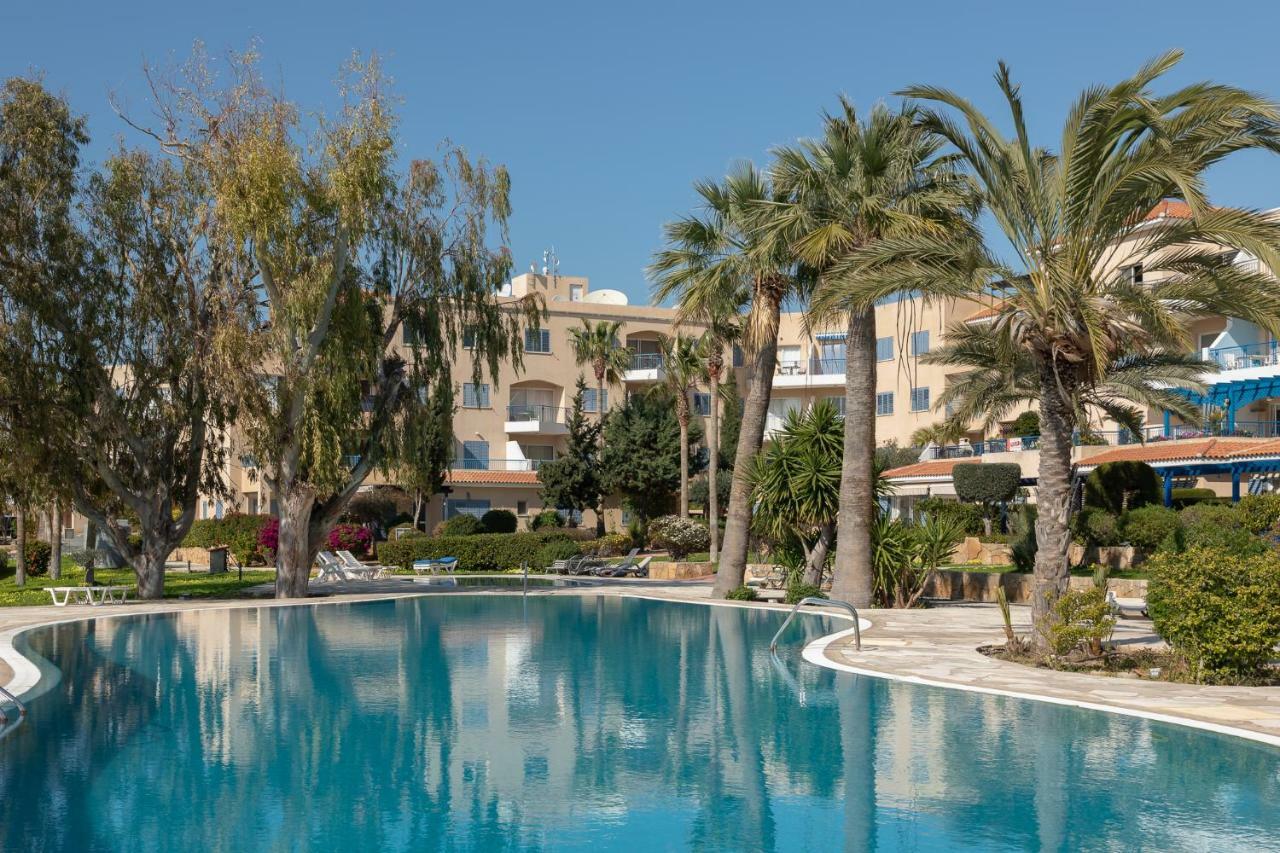 105 Kings Palace - Fabulous 2 Bed, 2 Bath, Large Patio With Garden - Sea Views Пафос Екстер'єр фото