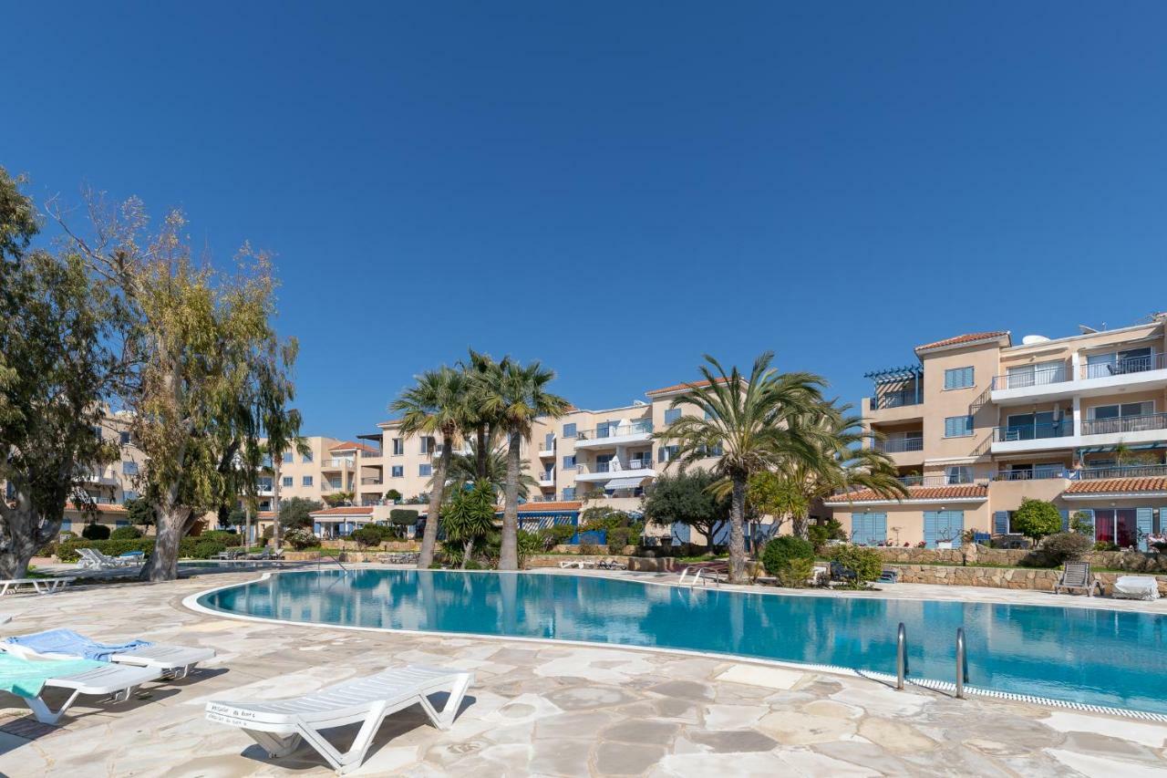 105 Kings Palace - Fabulous 2 Bed, 2 Bath, Large Patio With Garden - Sea Views Пафос Екстер'єр фото
