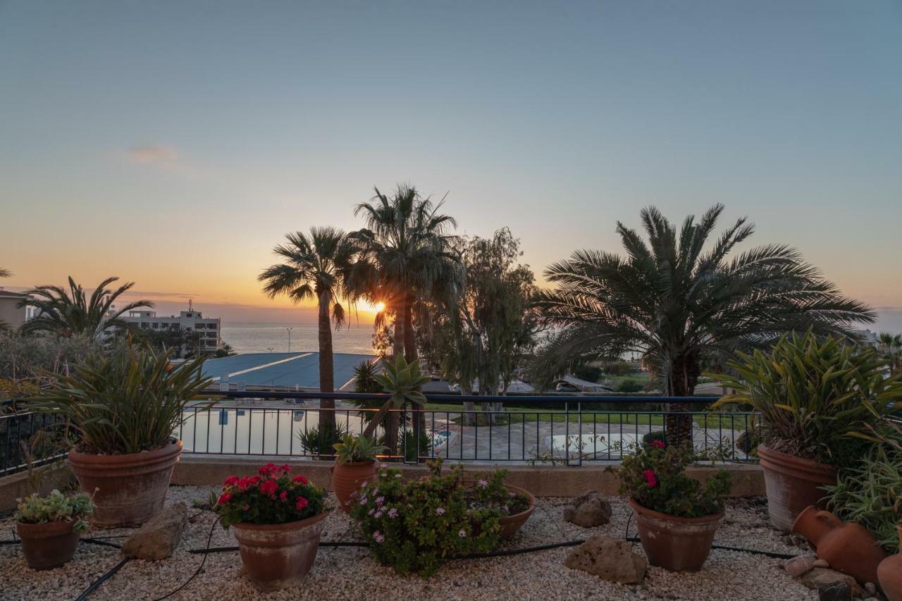 105 Kings Palace - Fabulous 2 Bed, 2 Bath, Large Patio With Garden - Sea Views Пафос Екстер'єр фото