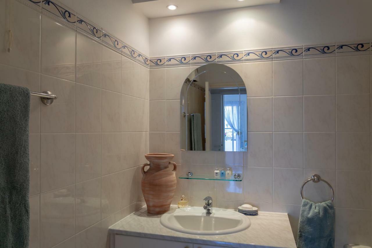 105 Kings Palace - Fabulous 2 Bed, 2 Bath, Large Patio With Garden - Sea Views Пафос Екстер'єр фото